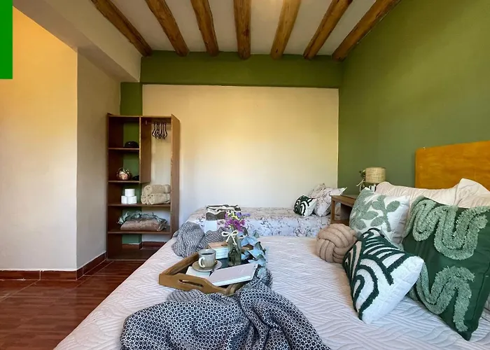 Casa Paqocha - & Garden - Shared Kitchen & Hot Water ホテル ウルバンバ
