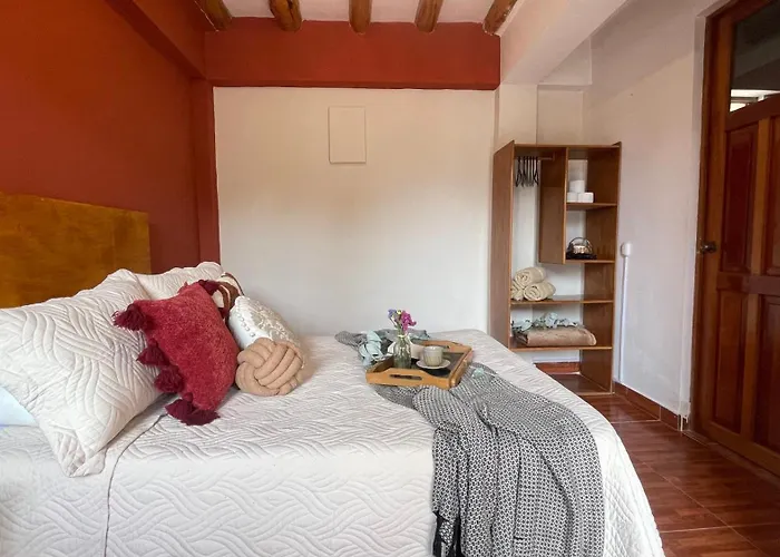ホテル Casa Paqocha - & Garden - Shared Kitchen & Hot Water ウルバンバ