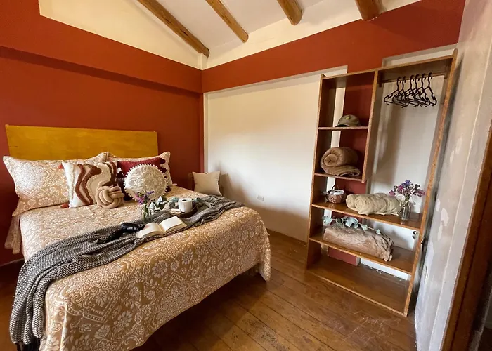 Casa Paqocha - & Garden - Shared Kitchen & Hot Water