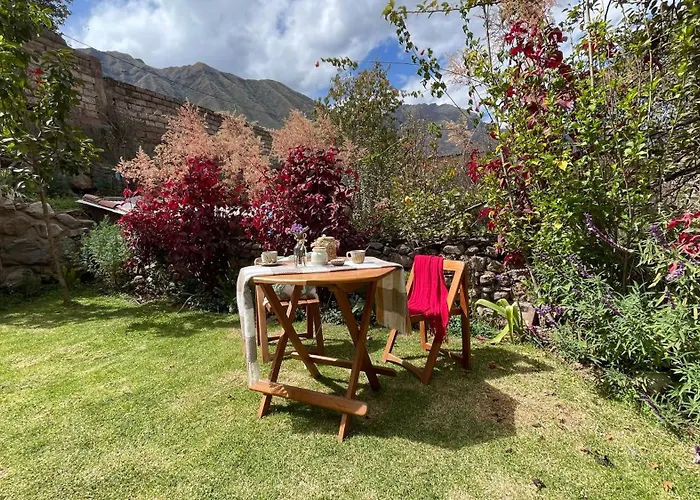 Casa Paqocha - & Garden - Shared Kitchen & Hot Water ウルバンバ