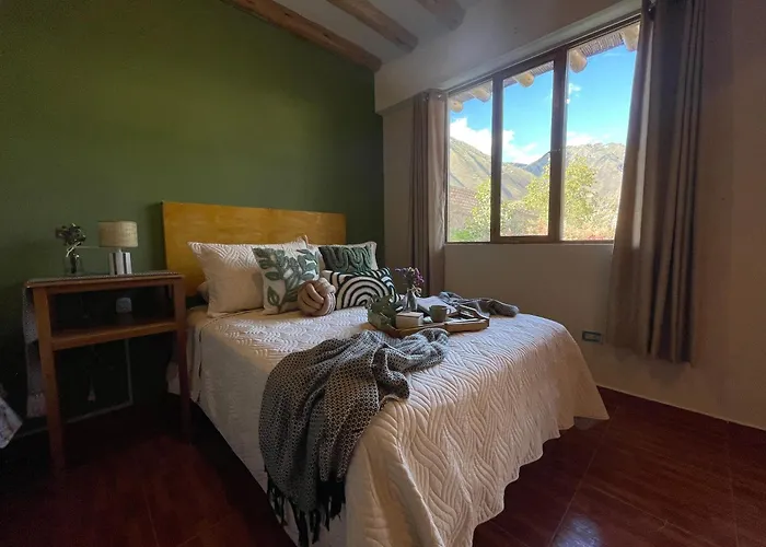 Casa Paqocha - & Garden - Shared Kitchen & Hot Water ホテル *