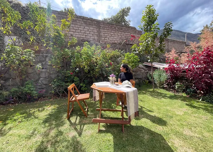 Casa Paqocha - & Garden - Shared Kitchen & Hot Water * ウルバンバ